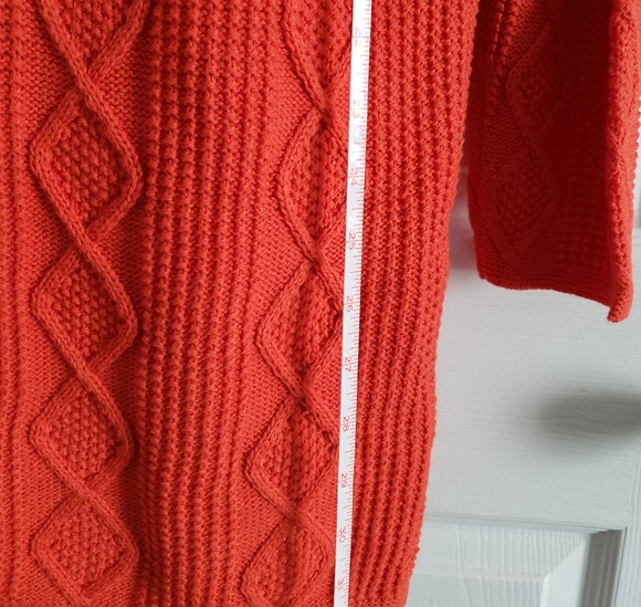 NWOT!  Vertical Cable Stitch Tunic Sweater - Picture 3 of 8